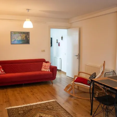 Lovely&Comfy Flat near Sea in Karsiyaka, Izmir Daire *